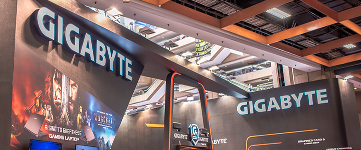 GIGABYTE with Media , Distributor & Partner in COMPUTEX TAIPEI 2016 Funny Party 