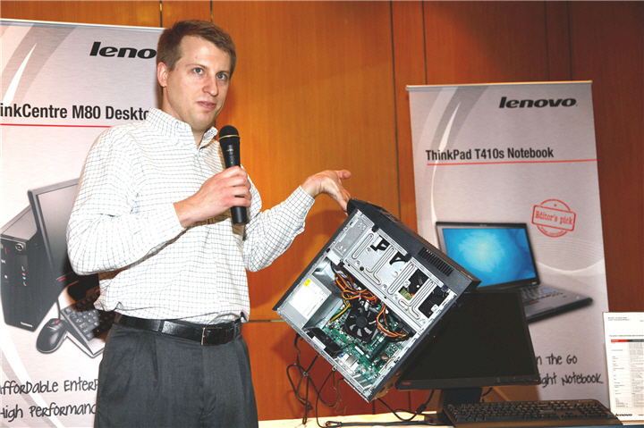 mattkohut เลอโนโวฉลองครบรอบ 18 ปี ThinkPad ออก Innovation Campaign ทั่วอาเซียน