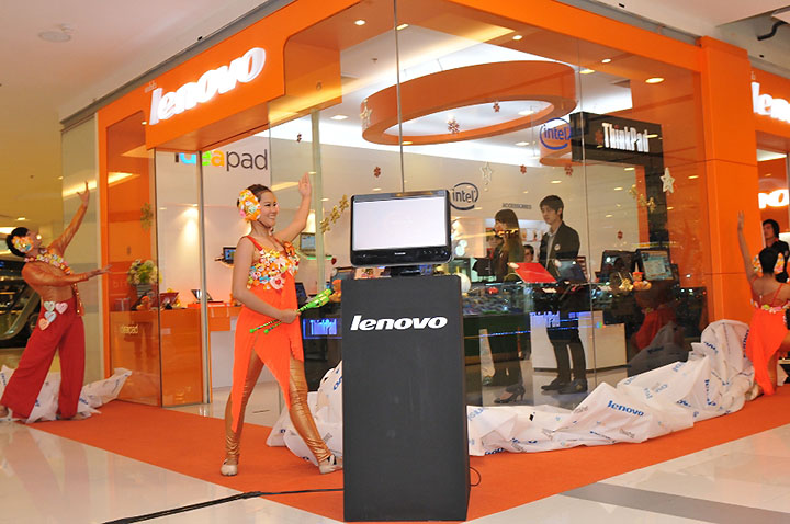 dance opening 2 เลอโนโวเปิดร้าน Lenovo Exclusive Store by Softworld ณ ศูนย์การค้าเซ็นทรัลเวิลด์ พร้อมรุกธุรกิจเต็มรูปแบบ