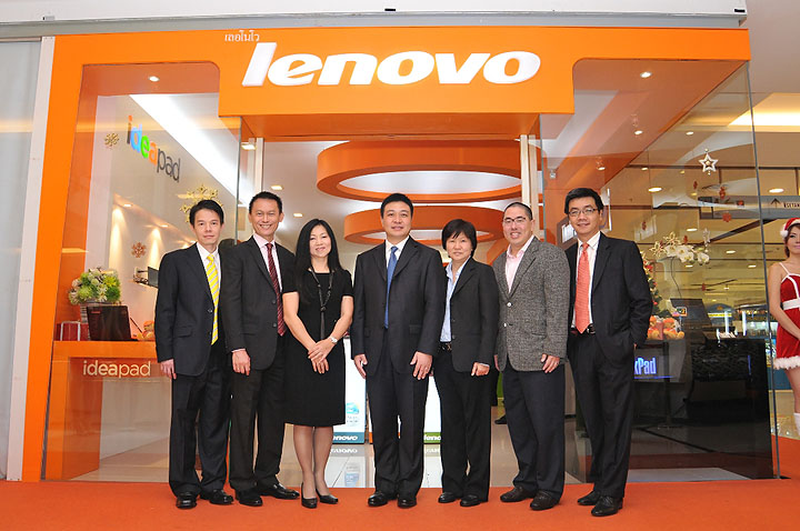 tue 0852 เลอโนโวเปิดร้าน Lenovo Exclusive Store by Softworld ณ ศูนย์การค้าเซ็นทรัลเวิลด์ พร้อมรุกธุรกิจเต็มรูปแบบ