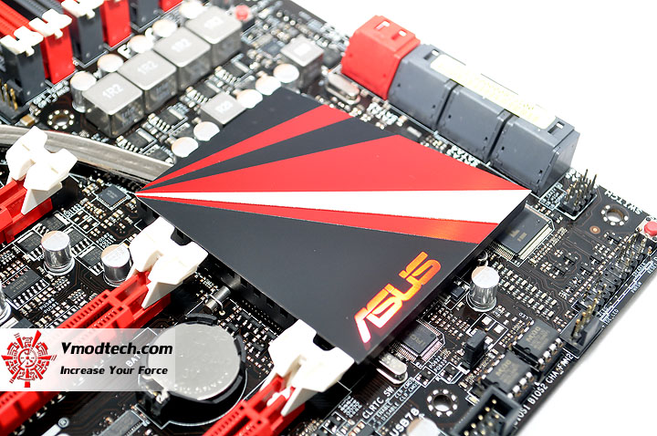 dsc 0013 ASUS RAMPAGE III FORMULA Motherboard Review