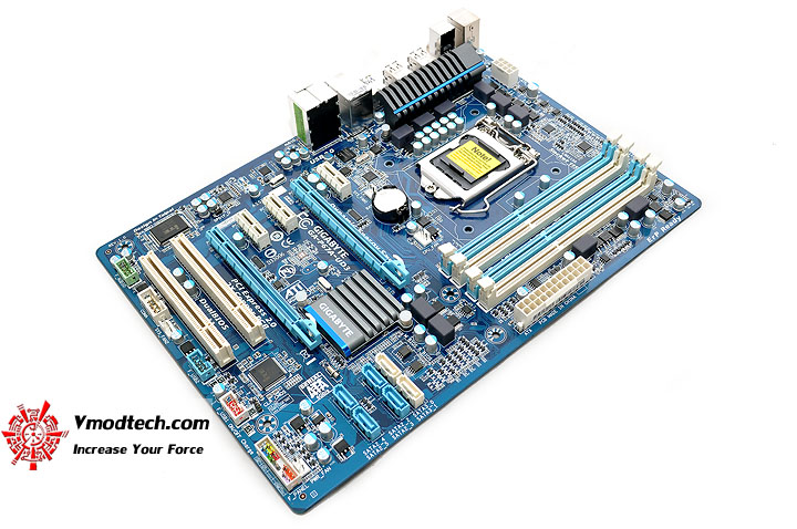 dsc 0005 GIGABYTE P67A UD3 Motherboard Review