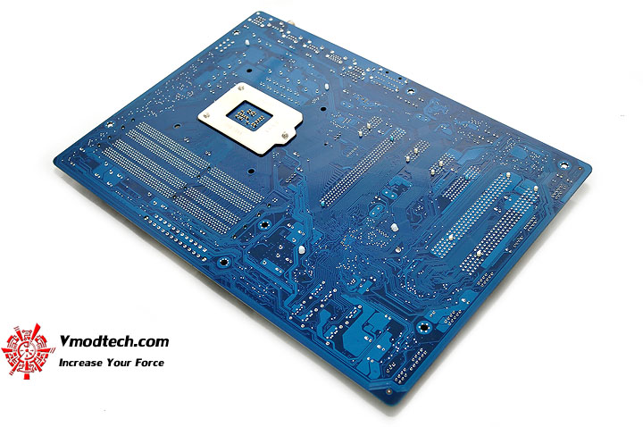 dsc 0006 GIGABYTE P67A UD3 Motherboard Review