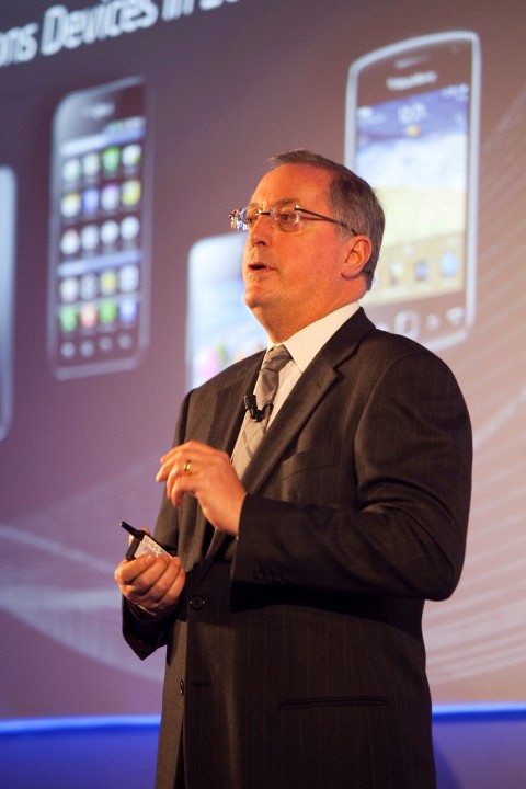 mwc2012 otellini 1 480x720 อินเทลรุกคืบตลาดสมาร์ทโฟน เปิดตัวลูกค้าใหม่ ทั้งด้านผลิตภัณฑ์ ซอฟต์แวร์ และการบริการ