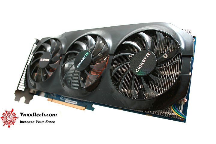 img 8723 Gigabyte AMD Radeon HD7950 Review