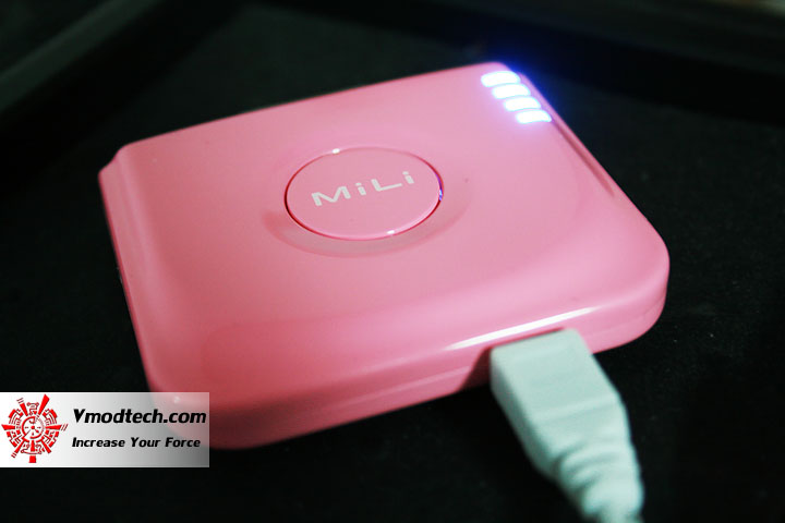 img 9021 MiLi Power Angel External Battery With Stand for iPhone , iPod Review