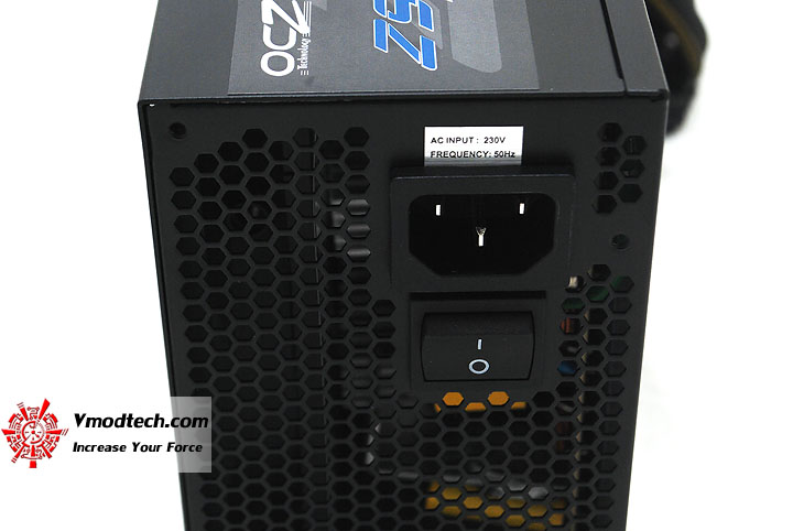 dsc 3843 OCZ ZS Series 750W 80+ Bronze Power Supply Review