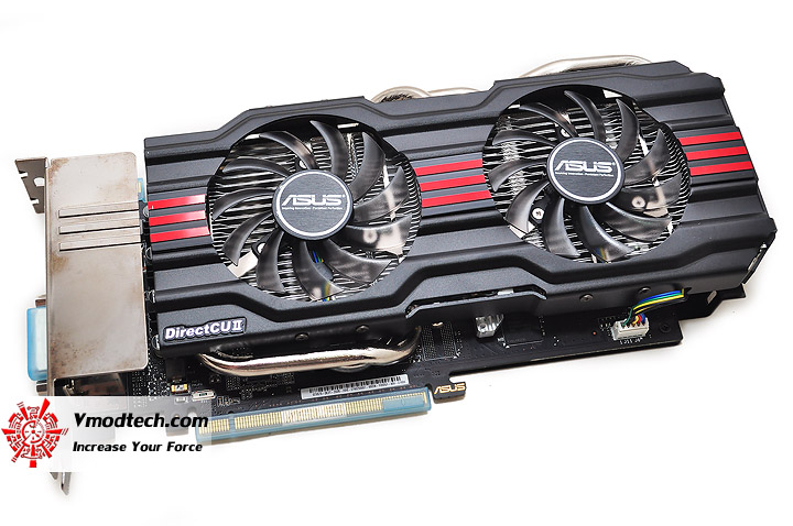 dsc 0091 ASUS GEFORCE GTX 670 DirectCU II TOP Review