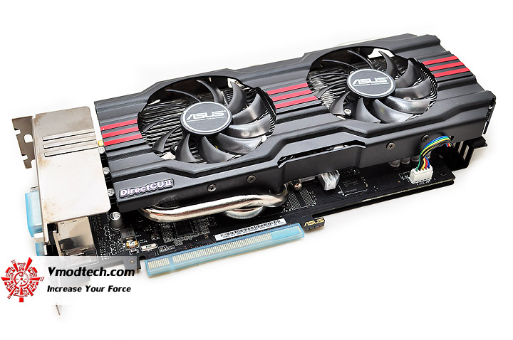 dsc 0093 ASUS GEFORCE GTX 670 DirectCU II TOP Review