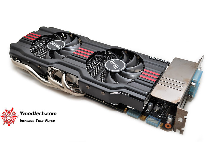 dsc 0103 ASUS GEFORCE GTX 670 DirectCU II TOP Review