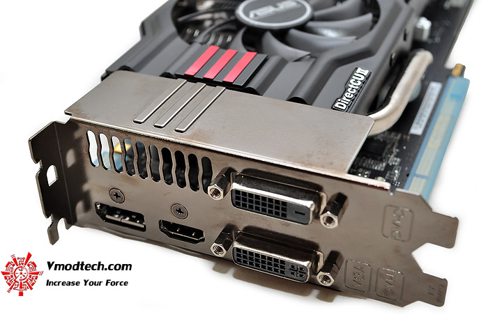 dsc 0109 ASUS GEFORCE GTX 670 DirectCU II TOP Review