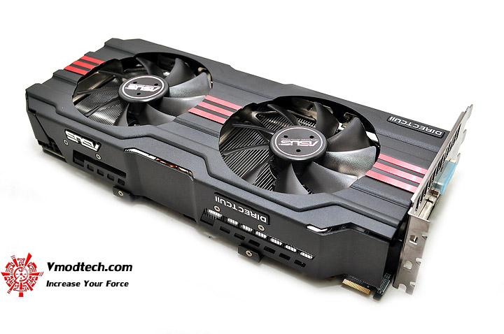 dsc 0284 ASUS Radeon HD 7970 DirectCU II TOP 3GB DDR5 Review