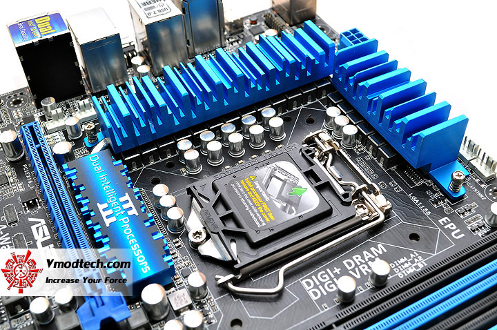 dsc 0228 ASUS P8Z77 V PREMIUM Motherboard Review