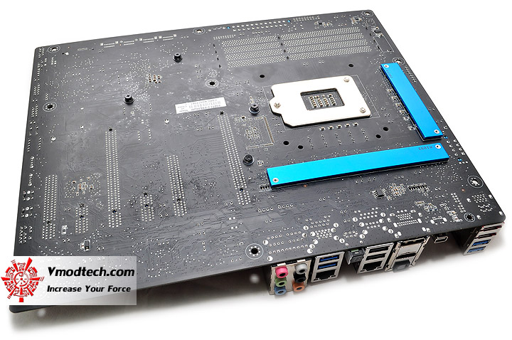 dsc 0260 ASUS P8Z77 V PREMIUM Motherboard Review