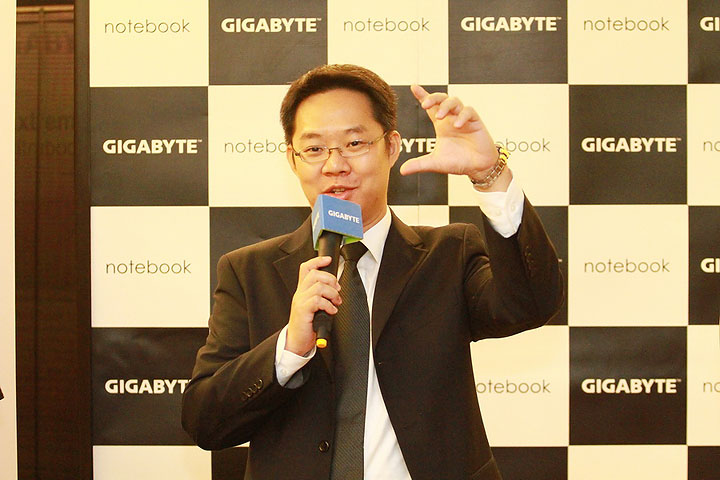 img 12 GIGABYTE เปิดตัว Ultrabook สุดบางเบาและโน๊ตบุ๊คสำหรับการเล่นเกมอันทรงพลัง นิยามใหม่ที่จะเปลี่ยนโลกแห่งการเล่นเกมบนโน๊ตบุ๊ค