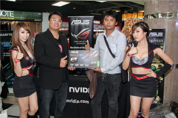 nvidia day2012 0265 720x480 เอซุส ร่วมงาน NVIDIA Day 2012 เปิดตัวกราฟฟิกส์การ์ดตัวเก่ง ASUS GTX660 Ti พร้อมจัดกิจกรรมแจกหนักการ์ดจอรุ่นใหม่ 20 ตัว รวมมูลค่ากว่า 50,000 บาท