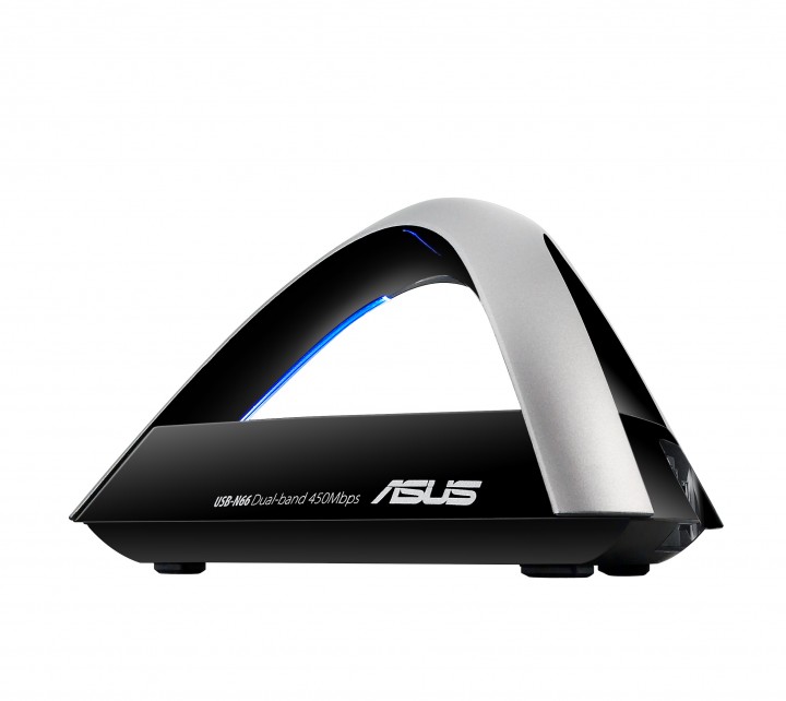 pr asus usb n66 dual band n900 usb wi fi adapter 2 720x642 เอซุส เผยโฉมอะแด๊พเตอร์ไร้สายดีไซน์เก๋ทรงปีระมิด USB N66 Dual Band N900 เสริมเครือข่ายไวร์เลสผ่านเสาสัญญาณเฉพาะที่ออกมาเป็นพิเศษ เพิ่มความแรงสัญญาณ 3 เท่าและส่งสัญญาณไกลขึ้นถึง 150%