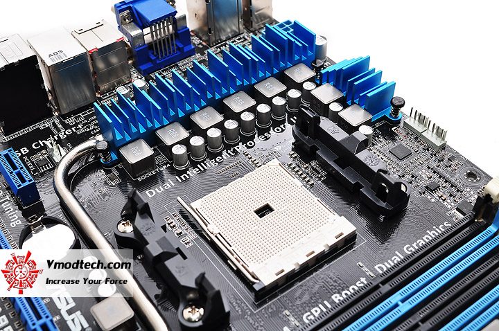 dsc 0905 ASUS F2A85 V PRO AMD FM2 Motherboard Review