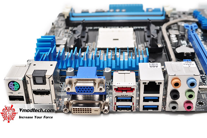 dsc 0952 ASUS F2A85 V PRO AMD FM2 Motherboard Review