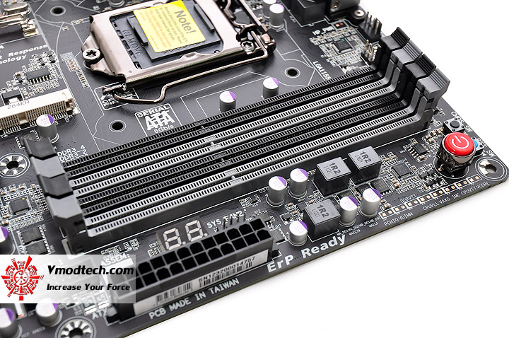 dsc 0011 GIGABYTE GA Z77X UP5 TH Motherboard Review