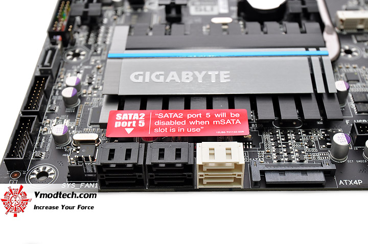 dsc 0014 GIGABYTE GA Z77X UP5 TH Motherboard Review