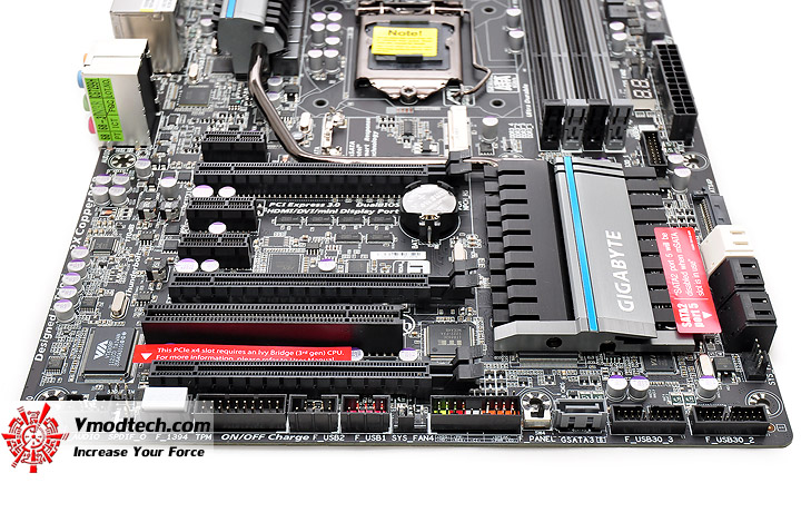 dsc 00151 GIGABYTE GA Z77X UP5 TH Motherboard Review