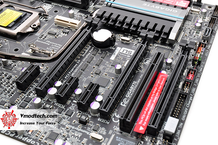 dsc 0016 GIGABYTE GA Z77X UP5 TH Motherboard Review