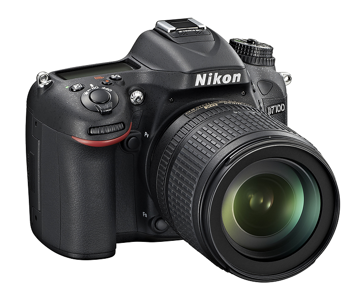 d7100 18 105 front34r NIKON D7100 DX Flagship สำหรับช่างภาพแนวแอ๊คชั่นและกีฬา