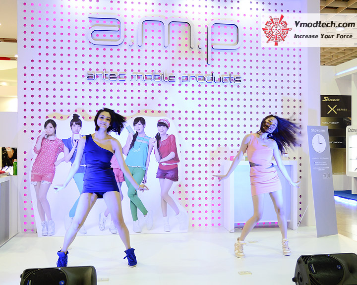 dsc 2647 antec Dancing Show @ COMPUTEX TAIPEI 2013