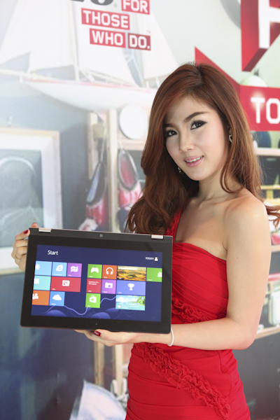 img 1700 เลอโนโว IdeaPad Yoga 11s ตอบทั้งดีไซน์และพลังแรง