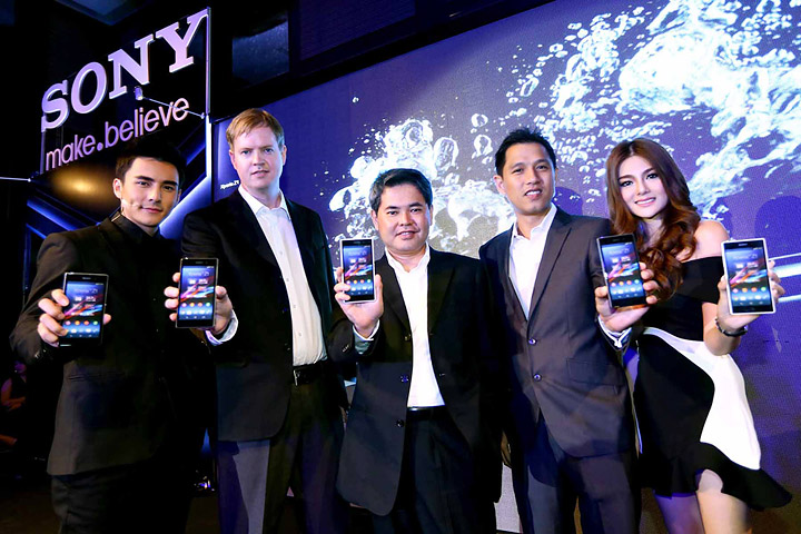 011 โซนี่ เปิดตัว Xperia™ Z1 ที่ควงคู่มากับ 2 อุปกรณ์เสริมสุดล้ำ  Sony Smart Watch 2 และ Smart Bluetooth™ Handset