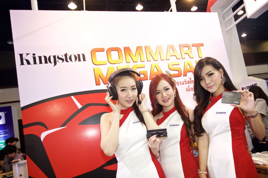 kingston booth commart thailand 2015 summer sale 010 Kingston ยกขบวนสินค้า โปรโมชั่นจัดหนัก เปิดให้สัมผัสประสบการณ์เทคโนโลยีใหม่ล่าสุด ในงาน Commart Thailand 2015