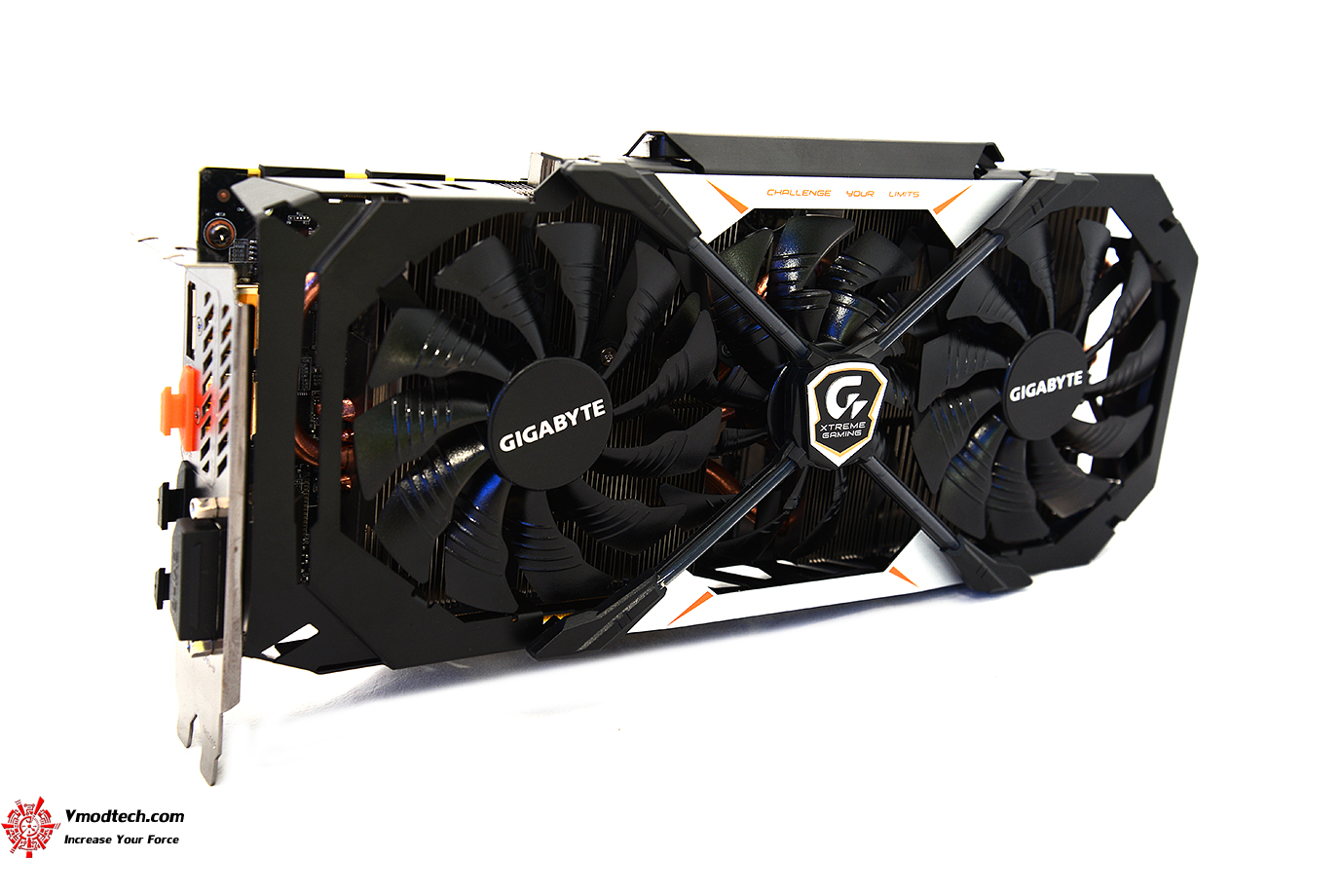 dsc 2051 GIGABYTE GeForce GTX 1070 Xtreme Gaming Review