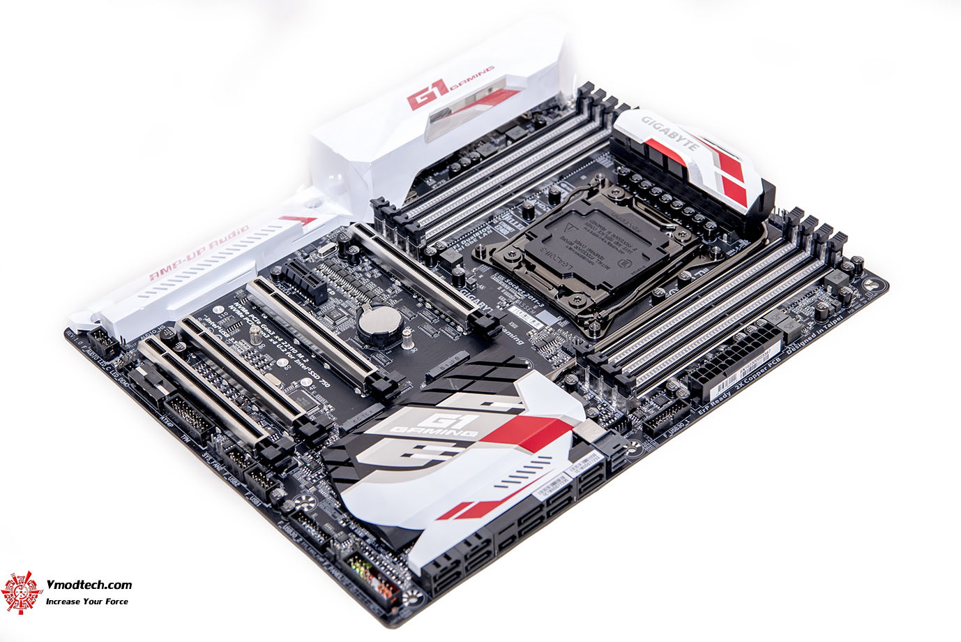 dsc 9893 GIGABYTE GA X99 Ultra Gaming Motherboard Review