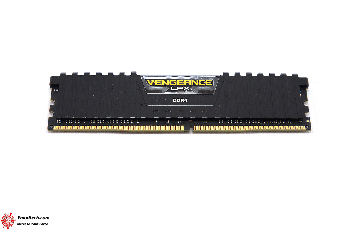 dsc 5082 Corsair Vengeance LPX 8GB (2x4GB) DDR4 DRAM 4200MHz C19 Review