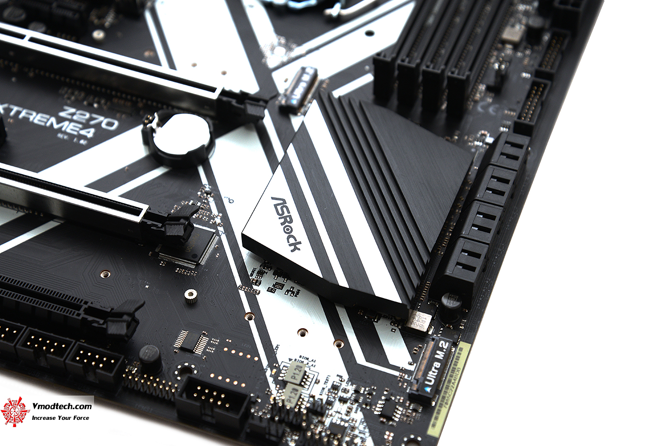 dsc 0468 ASRock Z270 Extreme4 Review 