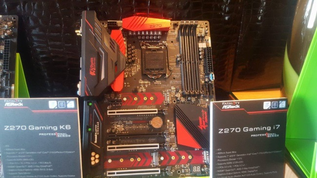 asrock ces2017 4 ASRock เปิดตัวเมนบอร์ด Intel 200 series รุ่นใหม่ AMD AM4 พร้อมโชว์ Case Modding จัดเต็ม