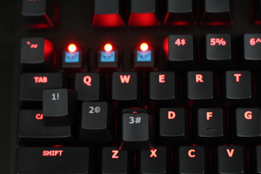 gaming keyboard 3 Kingston แนะนำวิธีสังเกตง่ายๆ ในการเลือกใช้คีย์บอร์ดให้เหมาะกับการเล่นเกม FPS