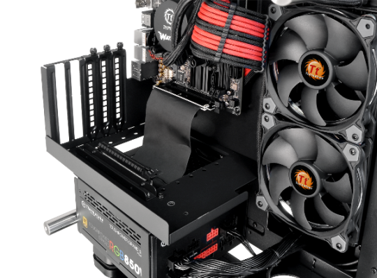 thermaltake core p1 tempered glass edition mini itx wall mount chassis versatile gpu orientation 2 Thermaltake เปิดตัวเคส Core P1 Tempered Glass Edition Mini ITX 