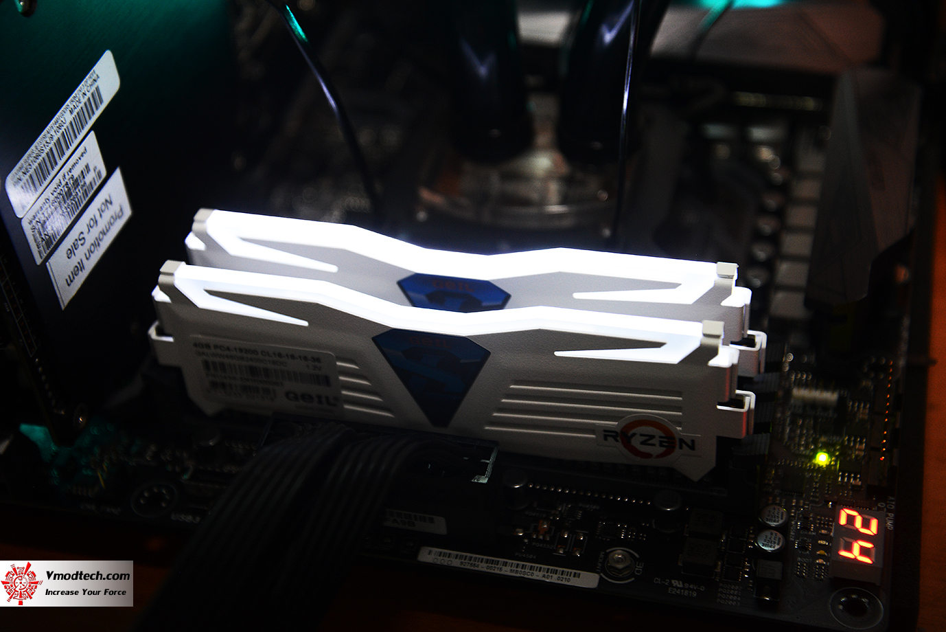 dsc 0393 GEIL DDR4 2400Mhz SUPER LUCE Series AMD Edition Review