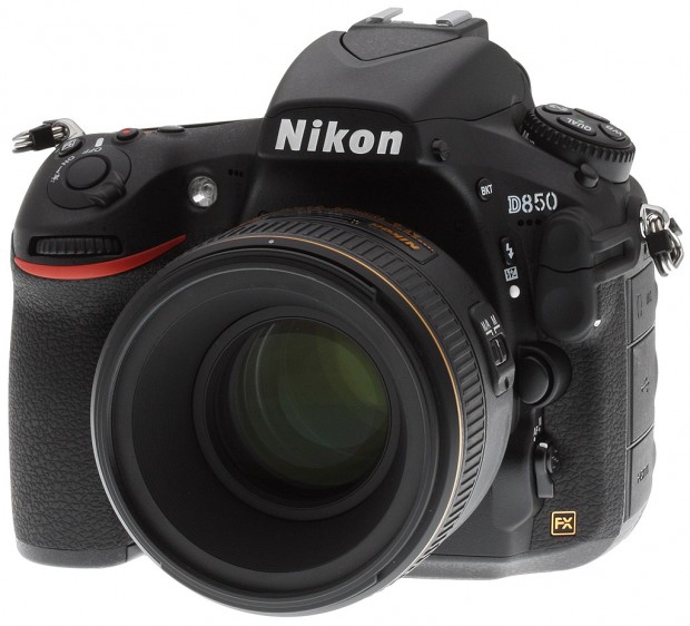 nikon d850 620x562 นิคอนประกาศการพัฒนากล้องดีเอสแอลอาร์รุ่นล่าสุด ‘นิคอน D850’