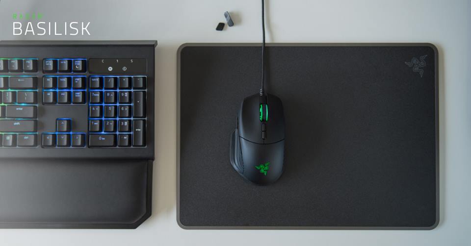 basilisk 3 Razer Basilisk – สร้างมาเพื่อนักสังหารแห่งเกมแนว FPS เมาส์ที่ออกแบบมาเพื่อชาว FPS ทุกประการ