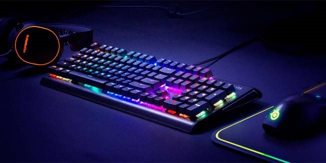 22 SteelSeries Apex M750 แมคานิคอลคีย์บอร์ดเต็มอรรถรสแห่งสีสันและฟังก์ชั่นมาโครคีย์ไทย สวย ครบ จบ ในตัวเดียว