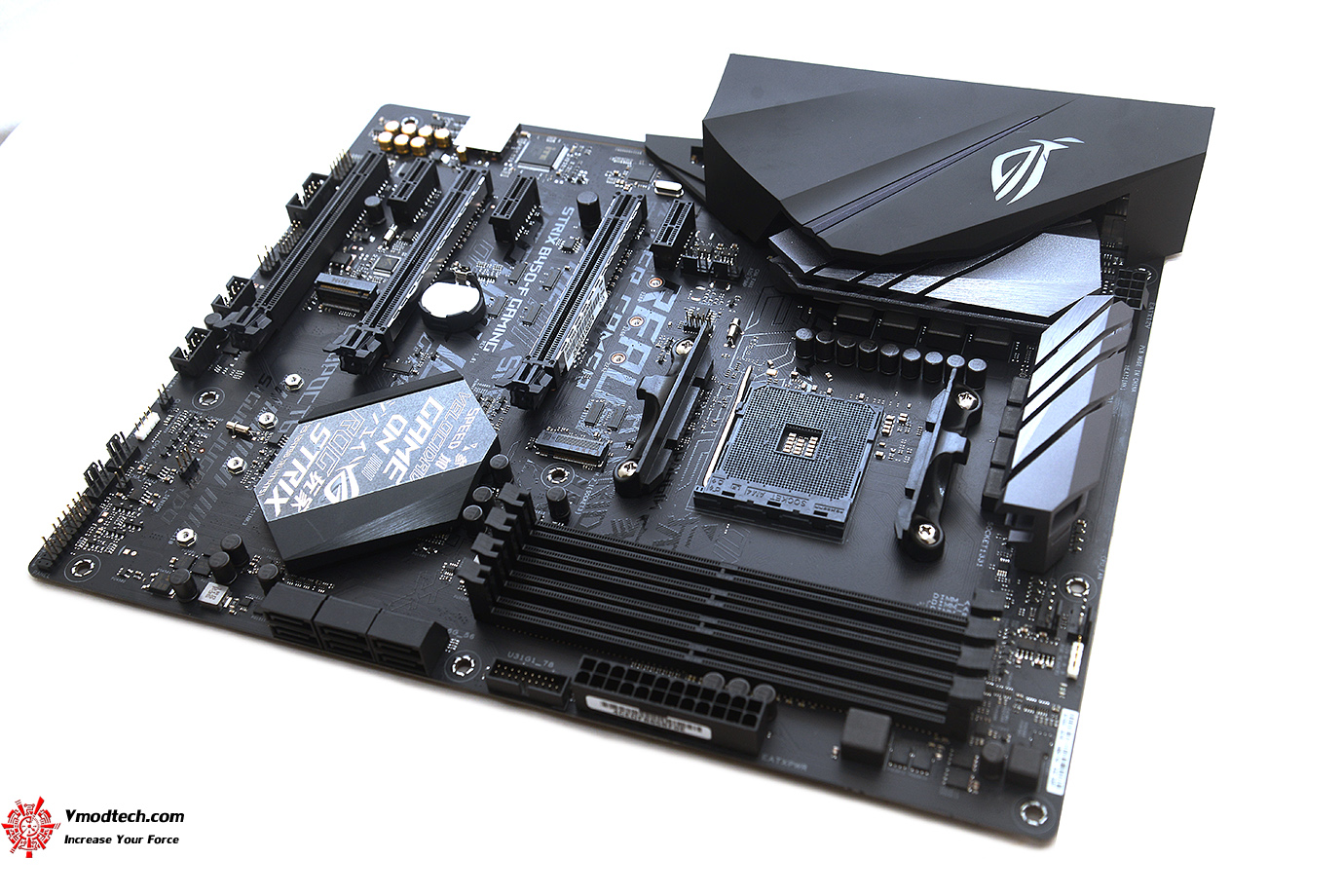 dsc 5546 ASUS ROG STRIX B450 F GAMING REVIEW