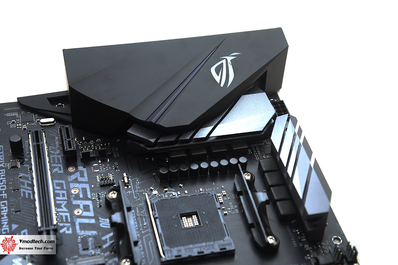 dsc 5564 ASUS ROG STRIX B450 F GAMING REVIEW