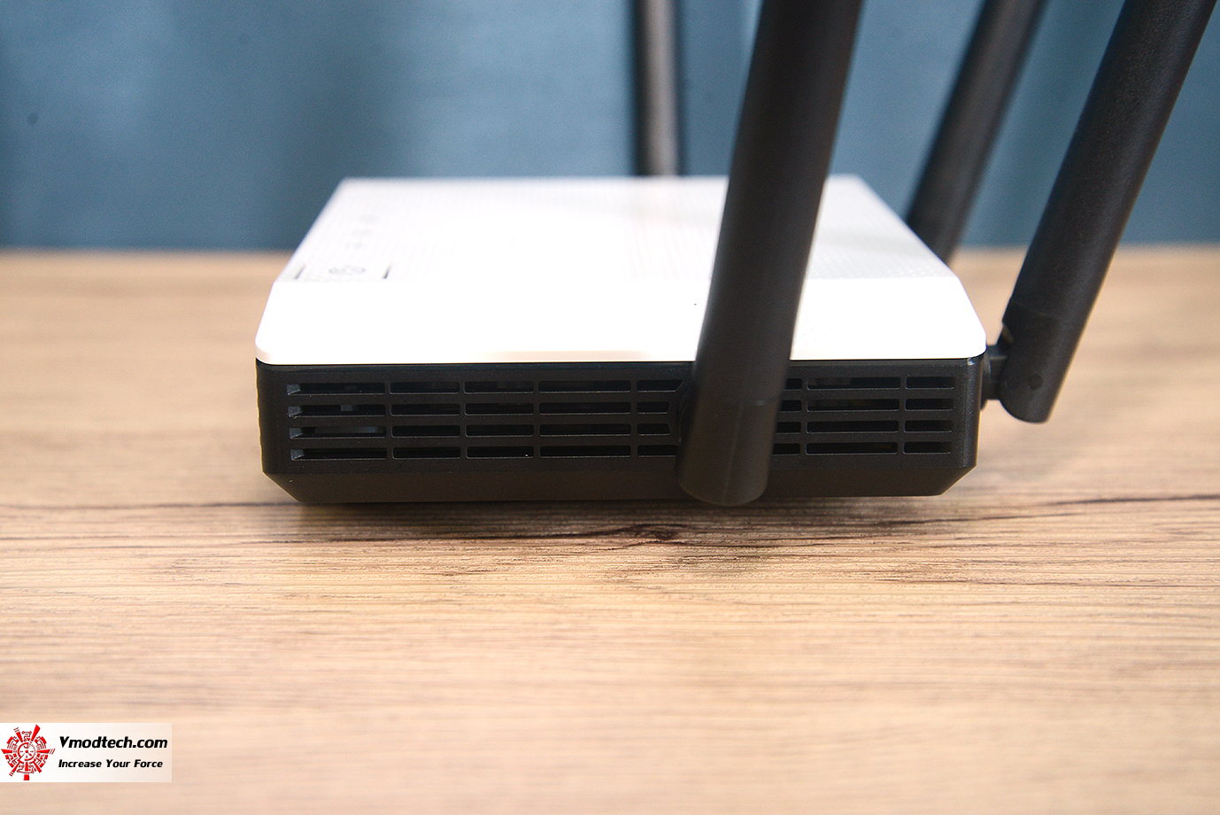 dsc 2501 ZYXEL AC1200 MU MIMO Dual Band Wireless Gigabit Router (NBG6615) Review