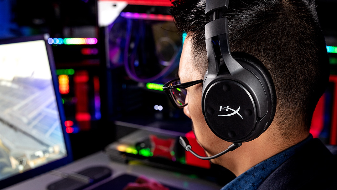 hyperx cloud flight s headset 1 แนะนำหูฟังเกมมิ่งไร้สาย HyperX Cloud Flight S ระบบเสียงรอบทิศทาง รองรับ Qi certified ปรับฟังก์ชั่นได้บนหูฟัง