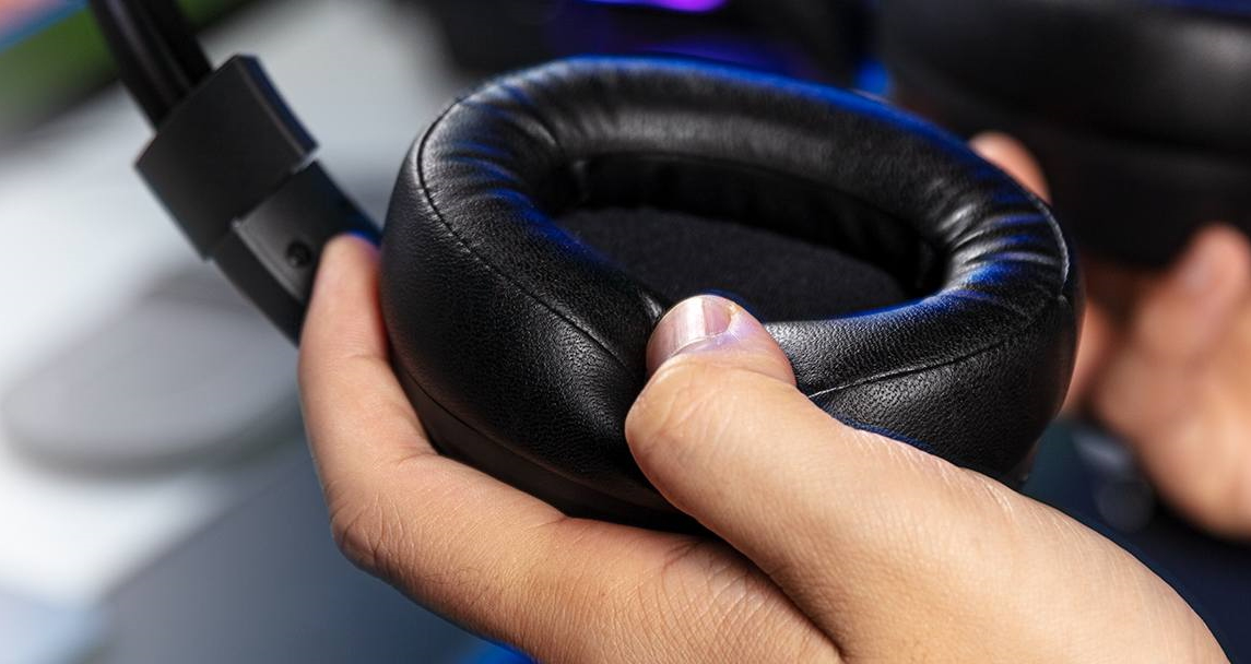 hyperx cloud flight s headset 2 แนะนำหูฟังเกมมิ่งไร้สาย HyperX Cloud Flight S ระบบเสียงรอบทิศทาง รองรับ Qi certified ปรับฟังก์ชั่นได้บนหูฟัง