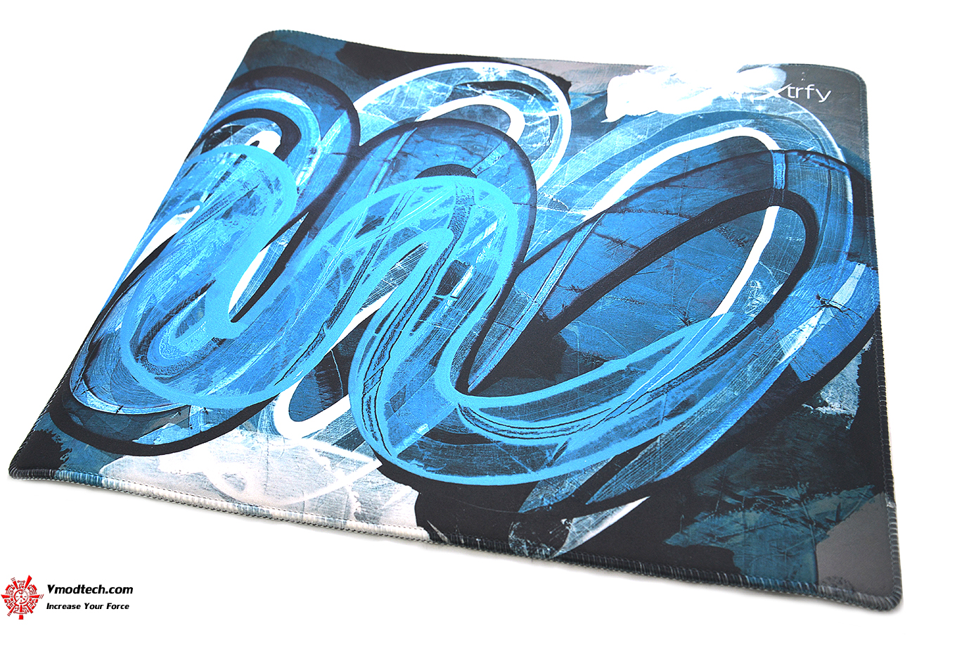 dsc 4370 XTRFY GP4 STREET BLUE LARGE GAMING MOUSEPAD REVIEW