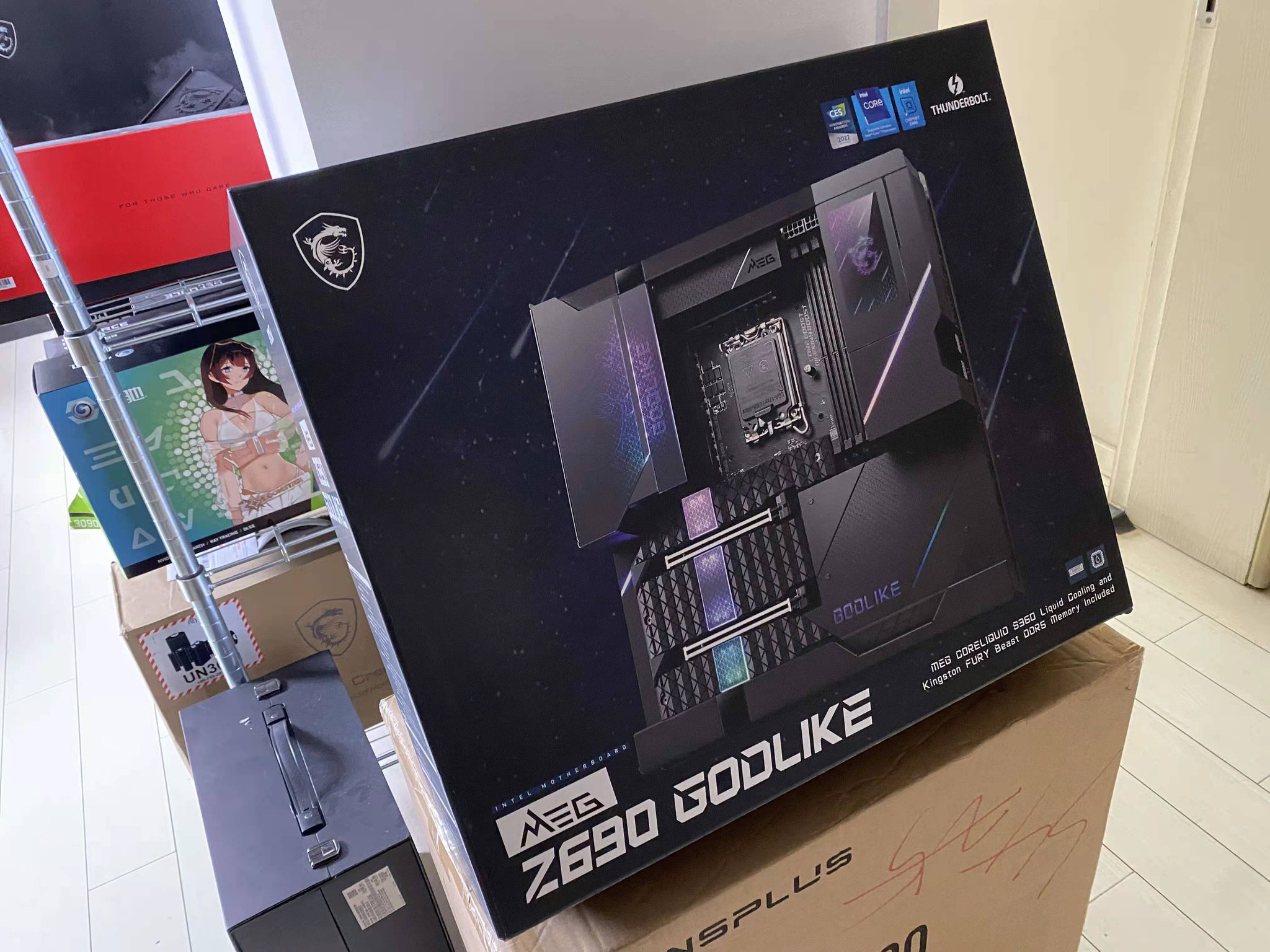 msi z690 godlike 2 หลุดภาพเมนบอร์ด MSI MEG Z690 GODLIKE รุ่นใหญ่ตัวท็อปของทาง MSI อย่างไม่เป็นทางการ 